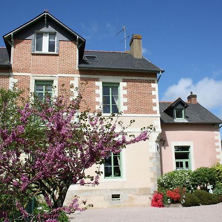 Chambres D'Hotes Du Chalet De Caharet Pipriac Luaran gambar