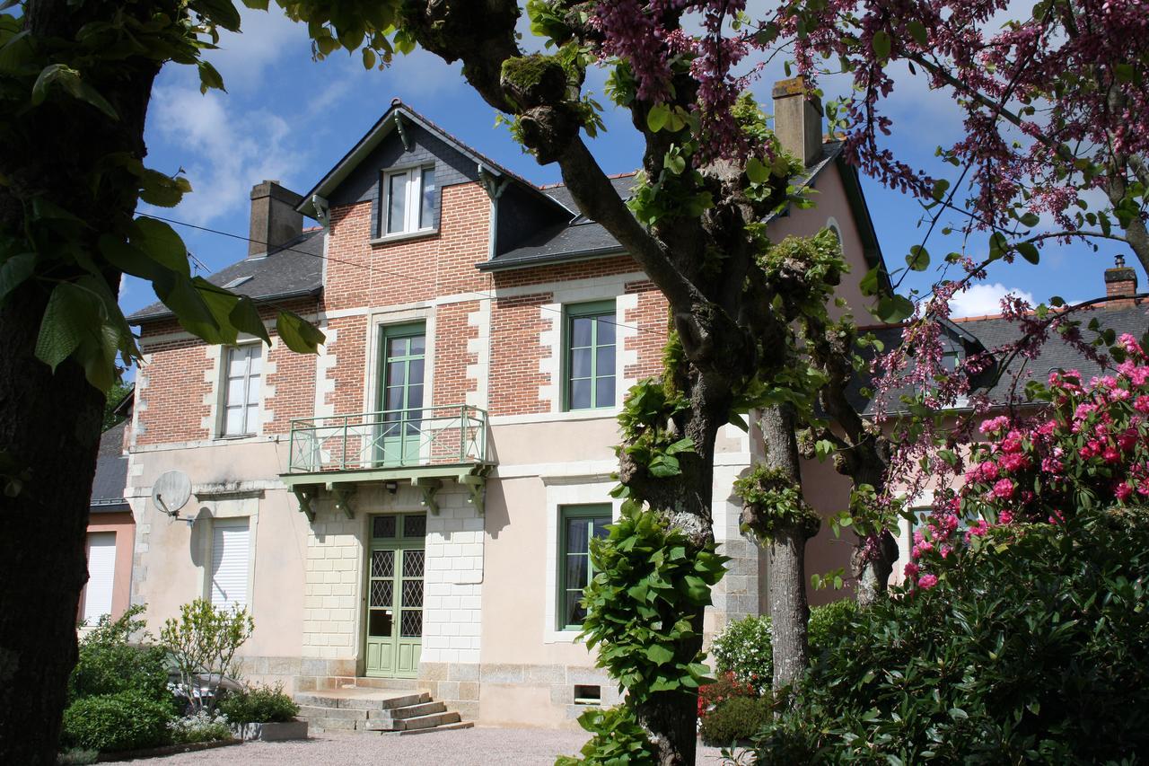 Chambres D'Hotes Du Chalet De Caharet Pipriac Luaran gambar